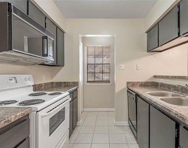 2401 Sycamore Ave - Photo Thumbnail 9