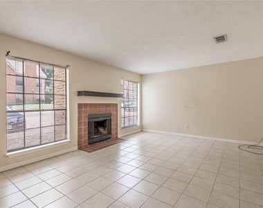 2401 Sycamore Ave - Photo Thumbnail 3