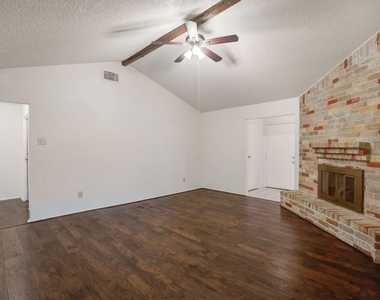 12718 Panay Drive - Photo Thumbnail 8