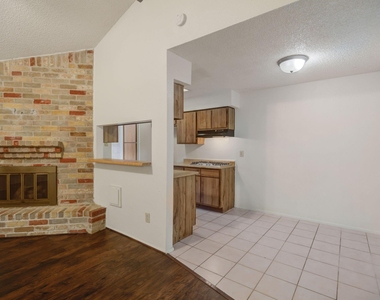 12718 Panay Drive - Photo Thumbnail 7