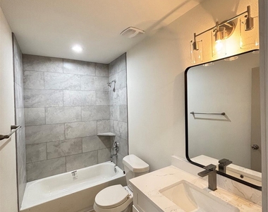 2622 Rosalee Street - Photo Thumbnail 6