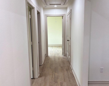 2622 Rosalee Street - Photo Thumbnail 4