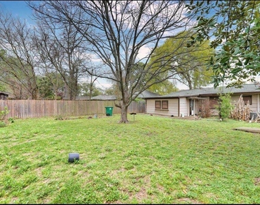 8534 Dillon Street - Photo Thumbnail 6