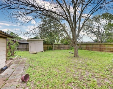 8534 Dillon Street - Photo Thumbnail 5