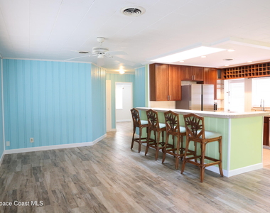 1100 Pine Street - Photo Thumbnail 4