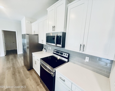 614 Lynbrook Street Nw - Photo Thumbnail 13