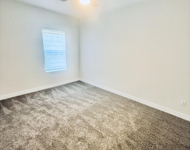 614 Lynbrook Street Nw - Photo Thumbnail 32