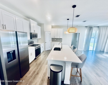 614 Lynbrook Street Nw - Photo Thumbnail 10