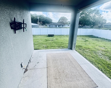 614 Lynbrook Street Nw - Photo Thumbnail 3