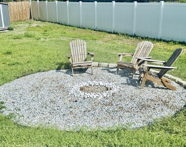 614 Lynbrook Street Nw - Photo Thumbnail 7
