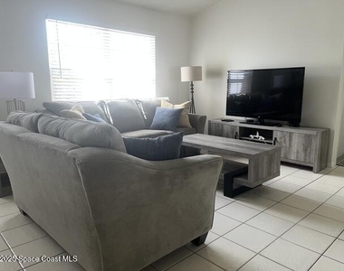 4270 Fairfax Street E - Photo Thumbnail 12