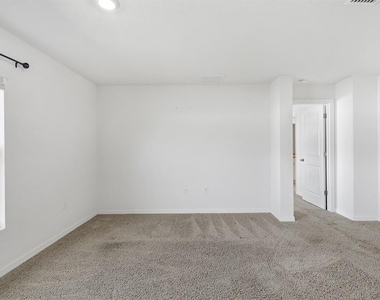 13196 Golden Lime Avenue - Photo Thumbnail 23