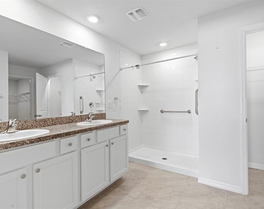 13196 Golden Lime Avenue - Photo Thumbnail 3