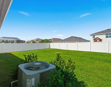13196 Golden Lime Avenue - Photo Thumbnail 35