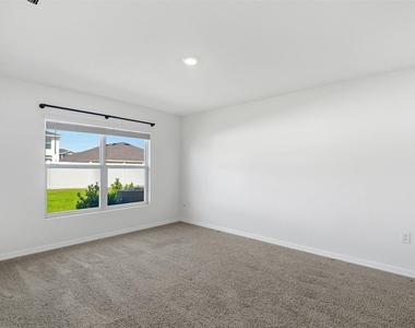 13196 Golden Lime Avenue - Photo Thumbnail 24