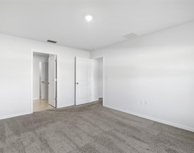 13196 Golden Lime Avenue - Photo Thumbnail 28