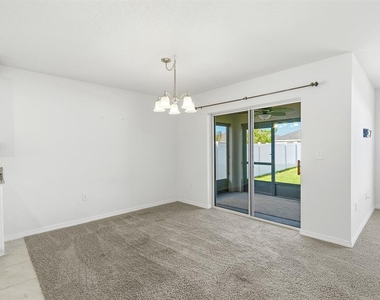 13196 Golden Lime Avenue - Photo Thumbnail 20