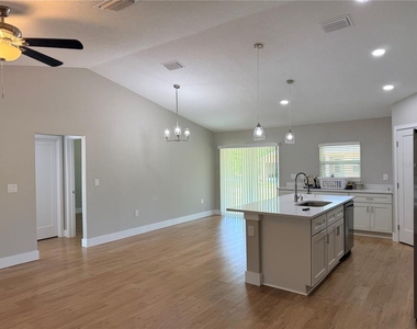 2186 W G Martinelli Boulevard - Photo Thumbnail 6