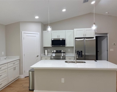 2186 W G Martinelli Boulevard - Photo Thumbnail 8