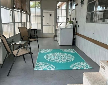 7801 34th Avenue N - Photo Thumbnail 10