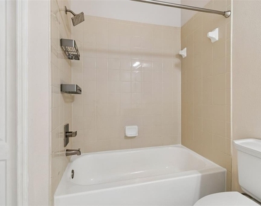 3566 High Hampton Circle - Photo Thumbnail 15