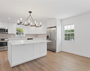 4704 W Brookwood Drive - Photo Thumbnail 15