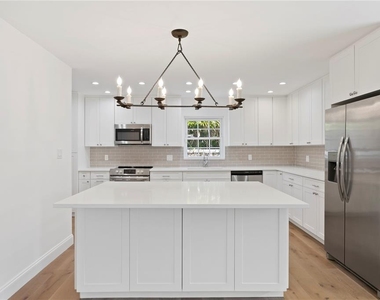 4704 W Brookwood Drive - Photo Thumbnail 16