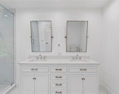 4704 W Brookwood Drive - Photo Thumbnail 31
