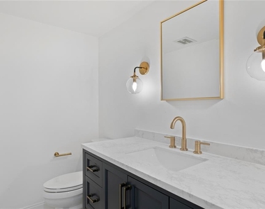 4704 W Brookwood Drive - Photo Thumbnail 21