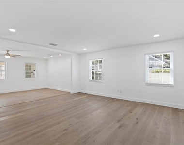 4704 W Brookwood Drive - Photo Thumbnail 5