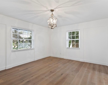4704 W Brookwood Drive - Photo Thumbnail 5