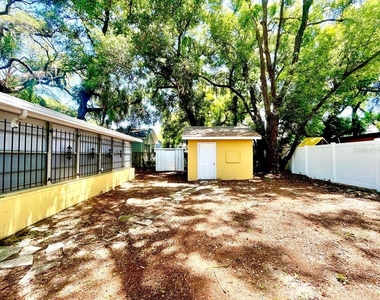 1003 E 22nd Avenue - Photo Thumbnail 2