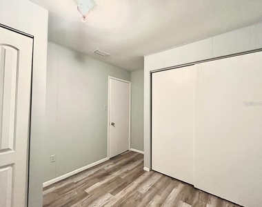 1003 E 22nd Avenue - Photo Thumbnail 9