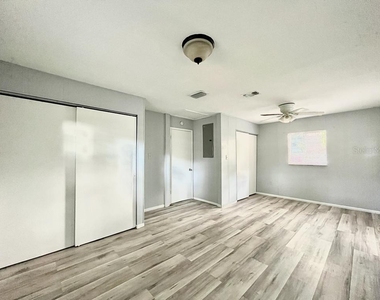 1003 E 22nd Avenue - Photo Thumbnail 7