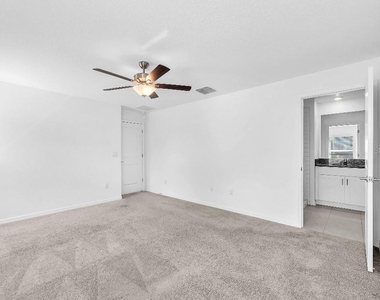 5518 Blue Azure Drive - Photo Thumbnail 9