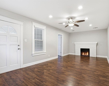 203 W Emma Street - Photo Thumbnail 3