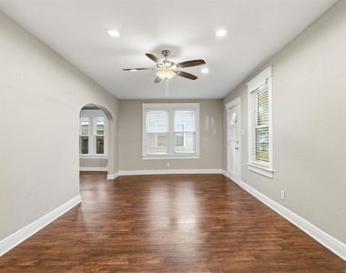 203 W Emma Street - Photo Thumbnail 5