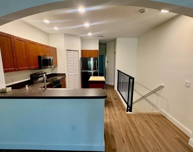 2176 Portofino Place - Photo Thumbnail 3