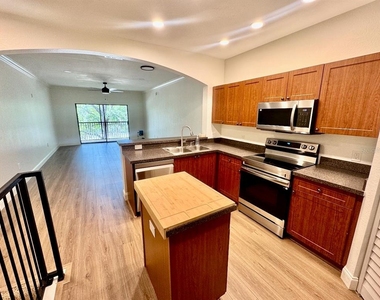 2176 Portofino Place - Photo Thumbnail 2
