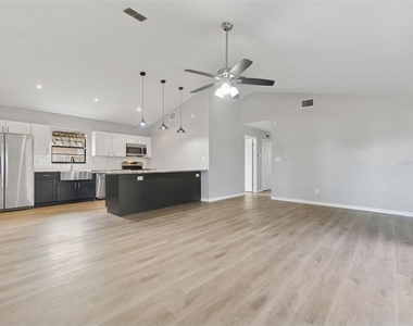 766 91st Avenue N - Photo Thumbnail 4