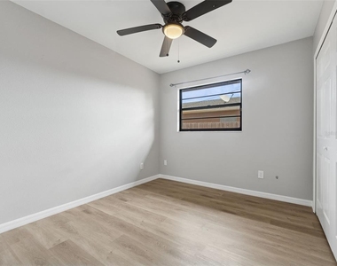766 91st Avenue N - Photo Thumbnail 12