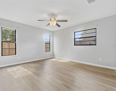 766 91st Avenue N - Photo Thumbnail 7
