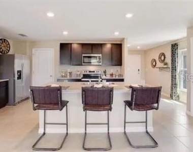 16803 Delia Street - Photo Thumbnail 10