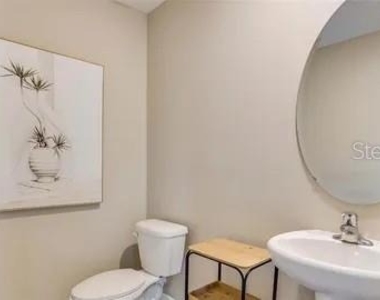 16803 Delia Street - Photo Thumbnail 14