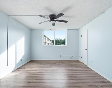 5095 Bay Street Ne - Photo Thumbnail 7