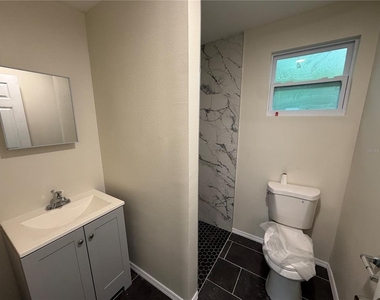11707 North Drive - Photo Thumbnail 3