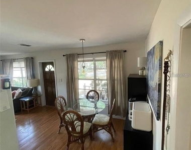 11707 North Drive - Photo Thumbnail 5