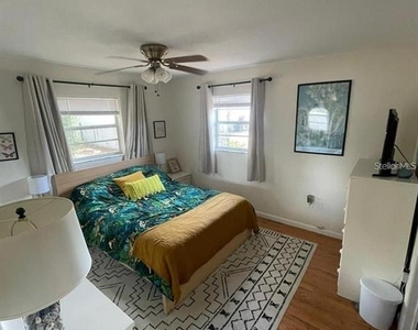 11707 North Drive - Photo Thumbnail 10