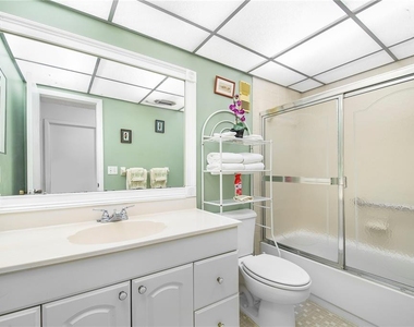 11857 Northtrail Avenue - Photo Thumbnail 13