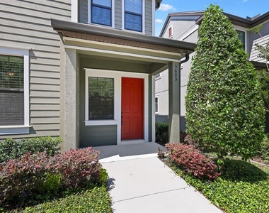 5605 Kingsley Corner Way - Photo Thumbnail 2